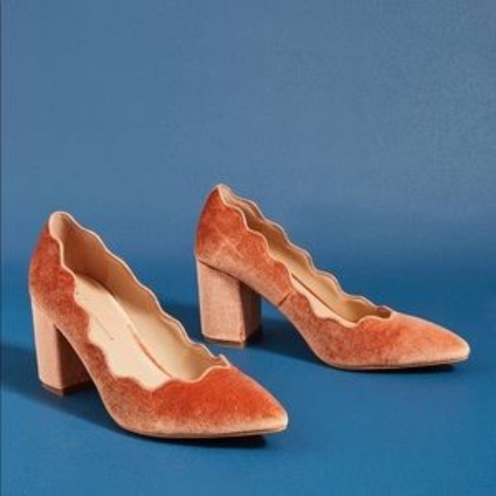 Anthropologie Scalloped Heels Blush Velvet Size 8